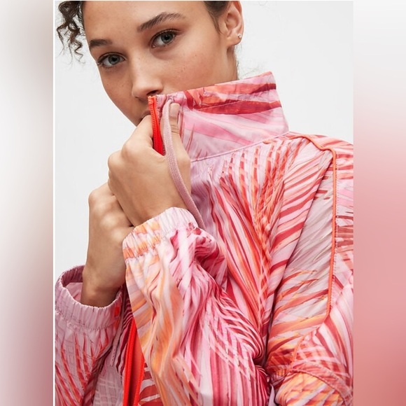 *GAP FIT Lightweight Windbreaker Jacket - Pink Coral Palm Print - Women’s Size M - Picture 2 of 7
